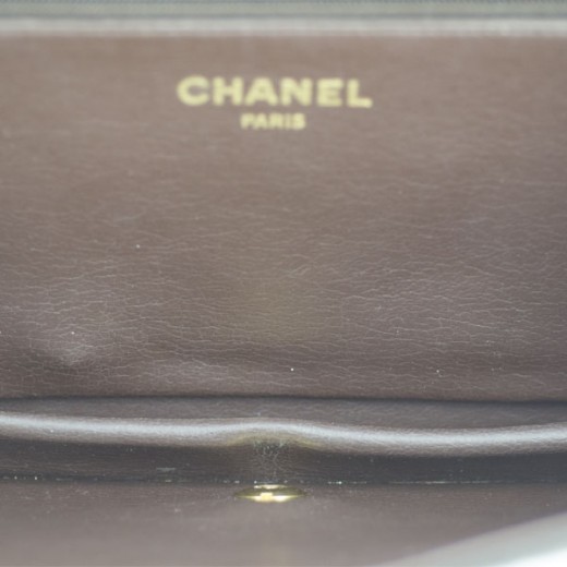 Sac Chanel en tissu matelassé chocolat
