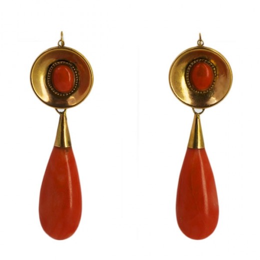 Boucles d'oreilles pendantes en or et corail