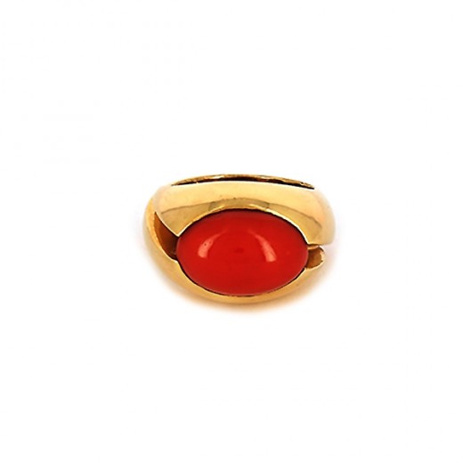 Bague en or jaune et corail