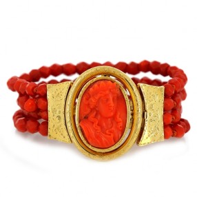 Bracelet 4 rangs de corail...