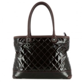 Sac Chanel en cuir...