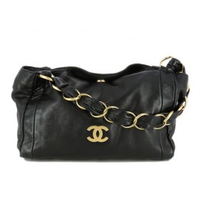 Sac Chanel en cuir noir