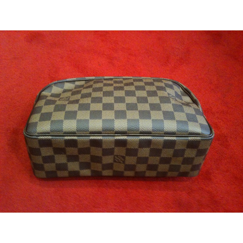 Trousse de toilette Louis Vuitton King Size en toile damier ébène