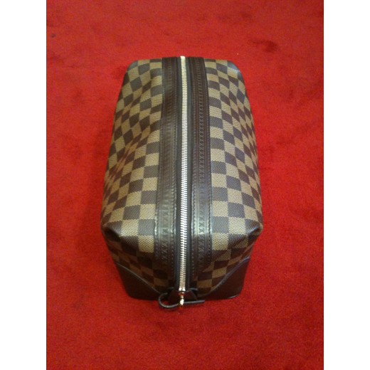 Trousse Louis Vuitton " Vaslav washbag "
