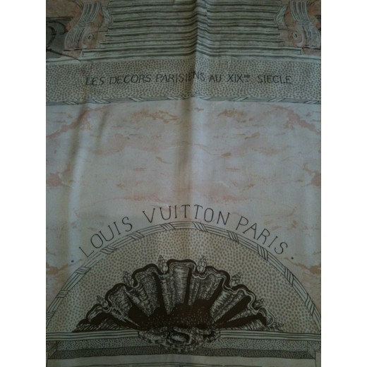 Etole Louis Vuitton" les décors parisiens du XIX éme "