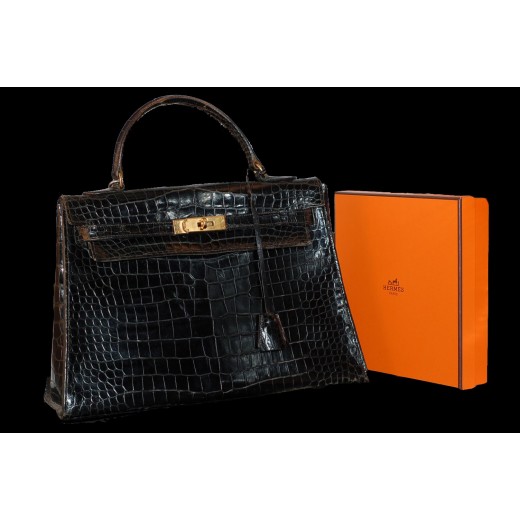 Sac HERMES  " KELLY "  des annÃ©es 1960 en peau de crocodile