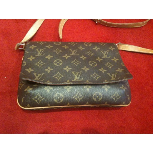 Sac Louis Vuitton " Musette Tango "