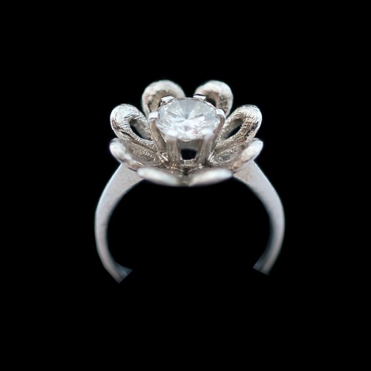 Bague Fleur en Or Blanc Diamant de 0.86 carat