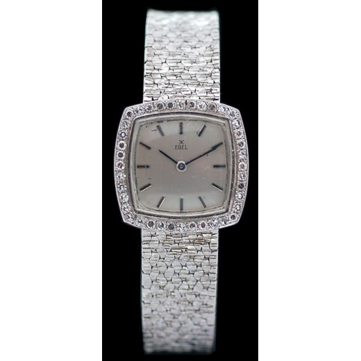 Montre Ebel en or blanc et lunette diamants