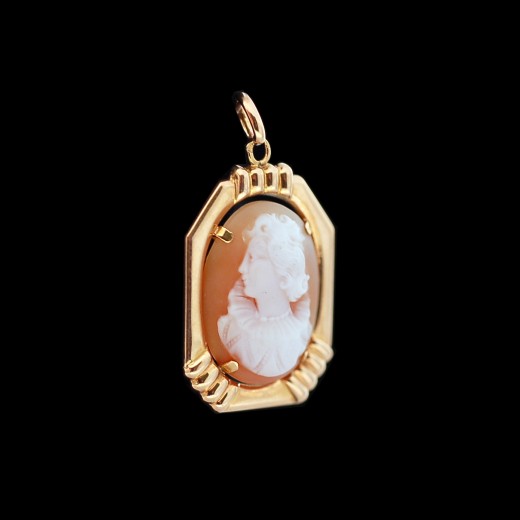 Pendentif Ancien Camée Coquillage Plaqué Or - Bon état, Occasion