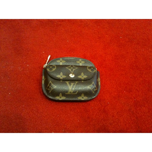 Louis Vuitton Monogram Porte Monnaie Schilling Coin Purse - A World Of  Goods For You, LLC