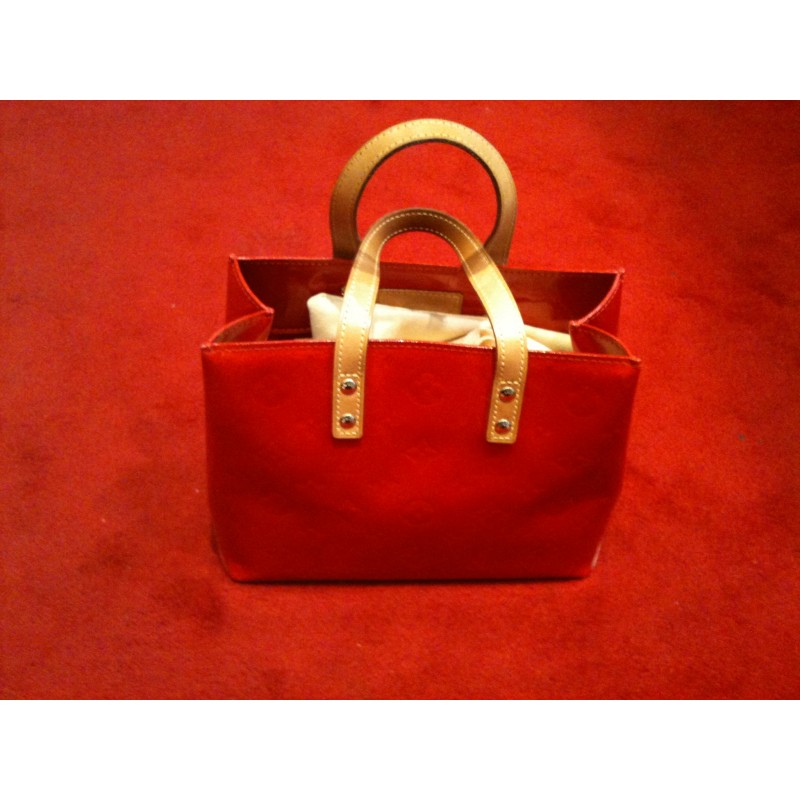 Sac Louis Vuitton Reade cuir vernis rouge