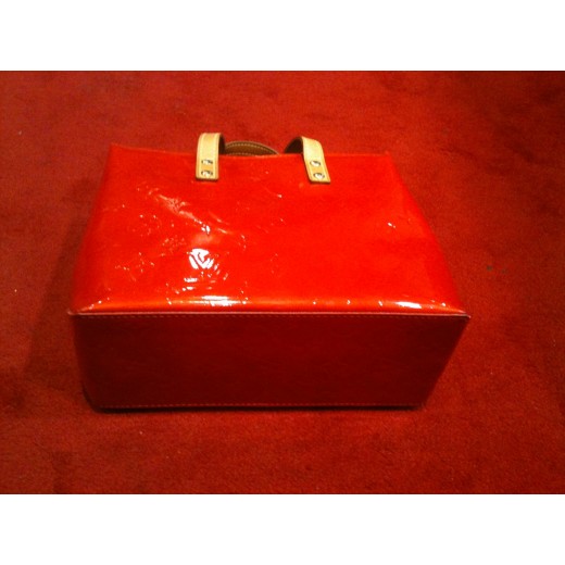 Sac Louis Vuitton " Reade PM "