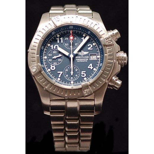 Breitling Chrono Avenger Titane