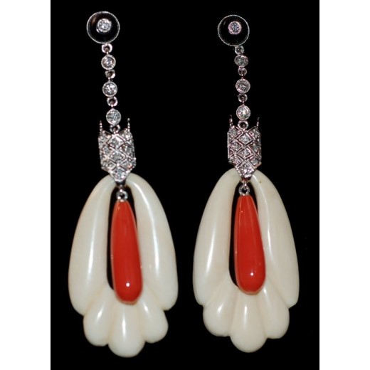 Boucles d'oreilles ivoire corail onyx et diamants