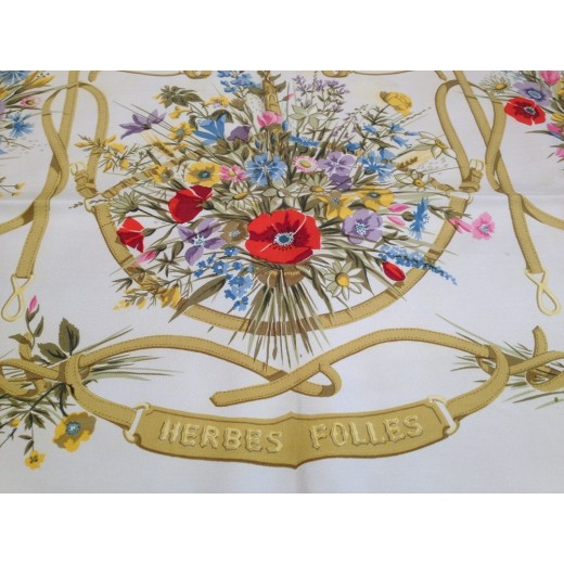 Carré Hermès Vintage - Motif "Herbes Folles" Par Lise Coutin, 1963 - Soie, Couleurs écru Et Vert - Occasion TBE