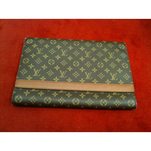 Pochette " Enveloppe " Louis Vuitton