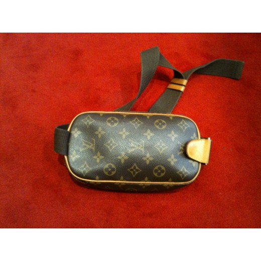 Pochette Louis Vuitton " Grange "