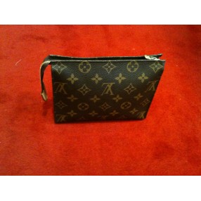 Louis Vuitton Vintage Monogram Pochette Toilette