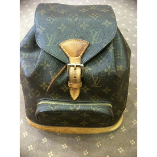 Sac a dos VUITTON moyen Montsouris