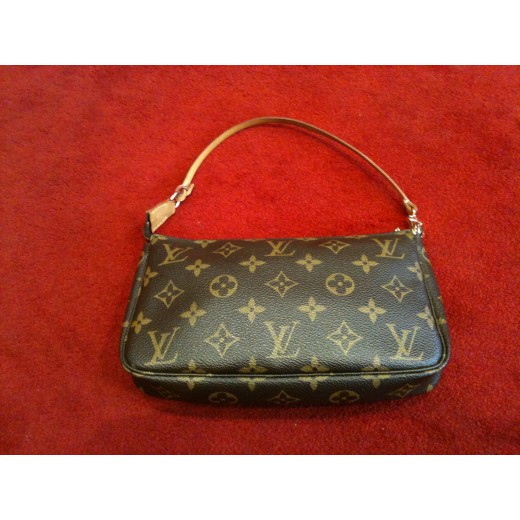 Pochette Louis Vuitton monogram