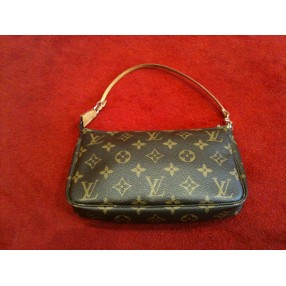 Pochette Louis Vuitton monogram