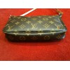 Pochette Louis Vuitton monogram