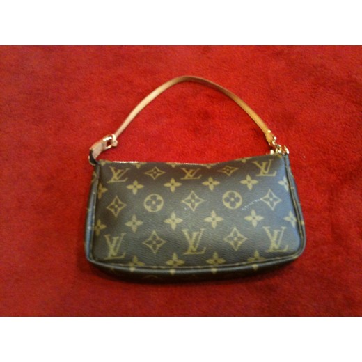 Pochette Louis Vuitton monogram 