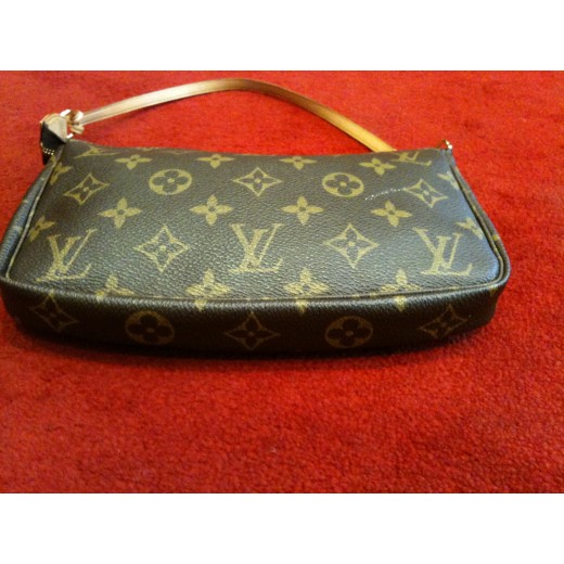 Pochette Louis Vuitton monogram 
