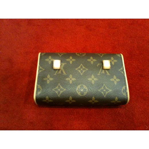 Pochette Louis Vuitton "Florentine"