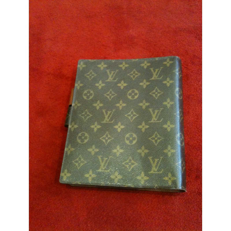 Couverture Agenda Louis Vuitton MM - LuxeForYou