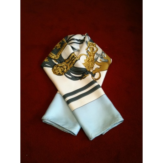 Carré Hermès Brides de Gala en soie