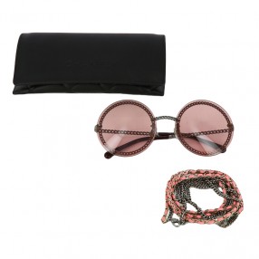 Lunettes de Soleil Chanel...