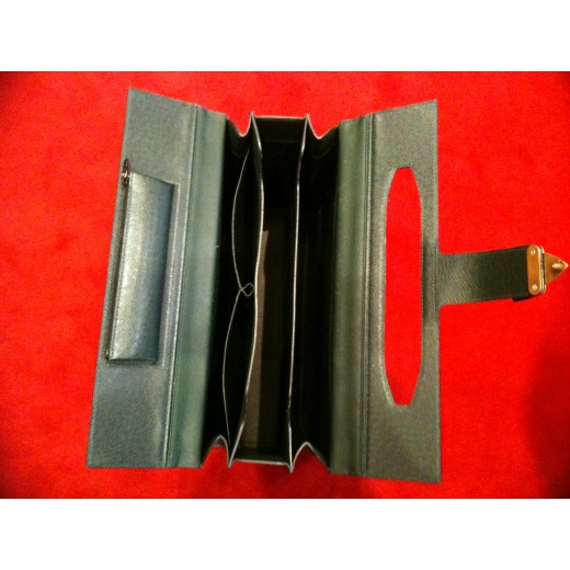 Attache case VUITTON vert