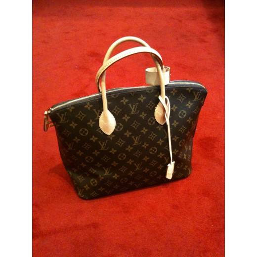 Sac Louis Vuitton " Lockit MM "