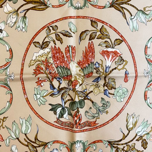 エルメス スカーフ Pierres d'Orient et d'Occident Pierres d'Orient et d'Occident Hermes Scarf - It's All Goode