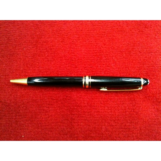 Stylo bille Montblanc noir 