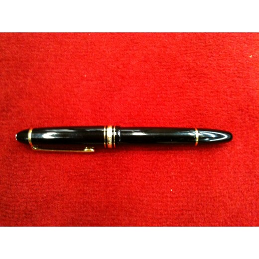 Coffret Montblanc Meisterstück: stylo plume et encrier